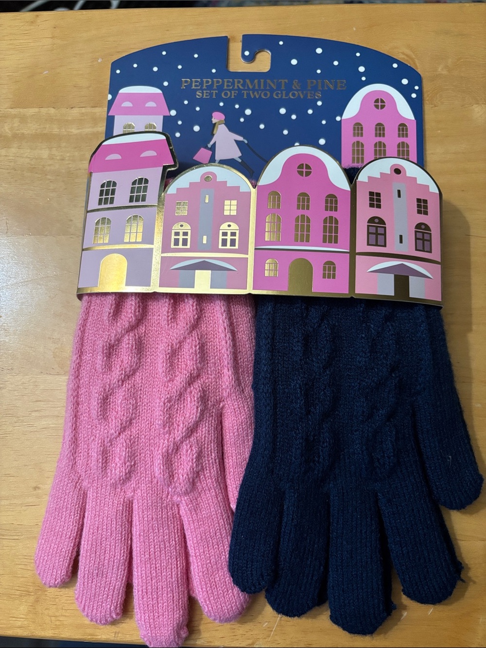 Peppermint & Pine Women's Cable Knit Gloves - Pink & Navy